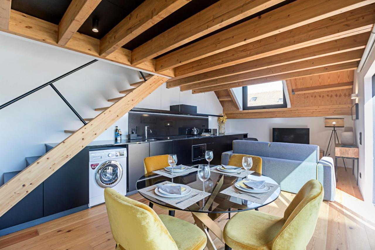 Downtown Duplex W/ Amazing Terrace By Lovelystay Porto Exterior photo